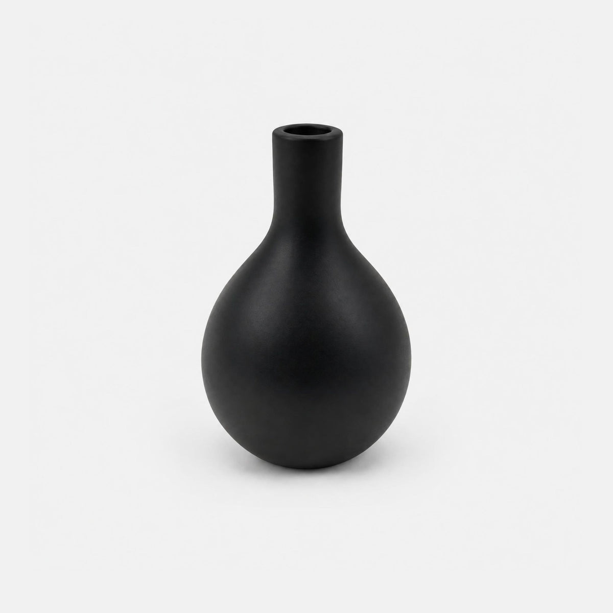 Schwarze Vase mit rundem Bauch und schmalem Hals – bei Tischlein Schmück Dich Fulda für eure Dekoration.